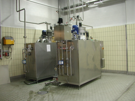 SET Laugenfiltrationsanlagen in einem Nebenraum der Abfüllung